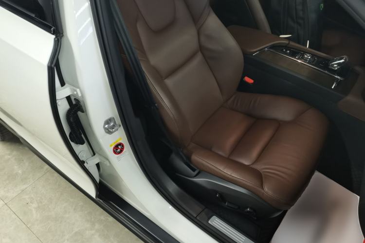 Used Volvo V90 2021 Cross Country B5 AWD Smart Range Edition
