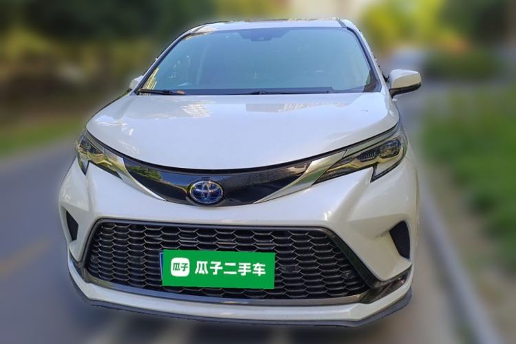 Used Toyota Granvia 2023 2.5L Hybrid Luxury Edition