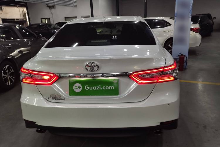 Used Toyota Camry 2021 2.0G Luxury Edition
