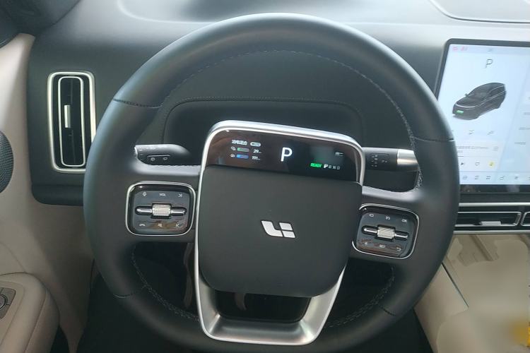 Used Li Auto L9 2025 Pro Smart Refresh Edition
