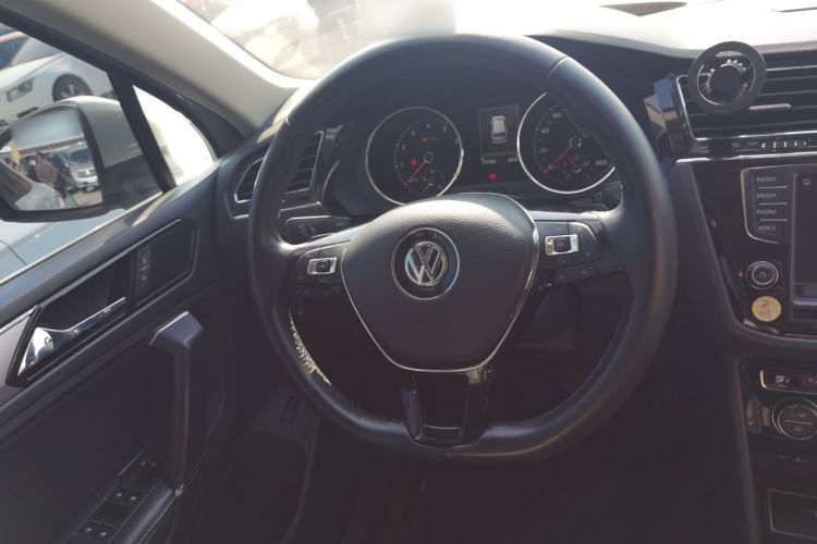 Used Volkswagen Tiguan L 2018 330TSI Automatic Two-Wheel Drive Flagship Edition
