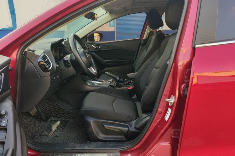 Used Mazda Mazda 3 Axela 2016 Sedan 1.5L Automatic Luxury Model
