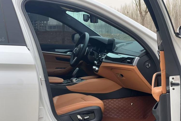 Used BMW 5 Series 2018 530Li Luxury Edition M Sport Package
