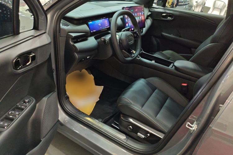 Used Lynk & Co 06 EM-P 2023 EM-P 126 Long-Range Halo
