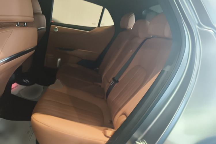 Used  E07 2025 All-Electric 4x4 90kWh Ultra High-Performance Edition
