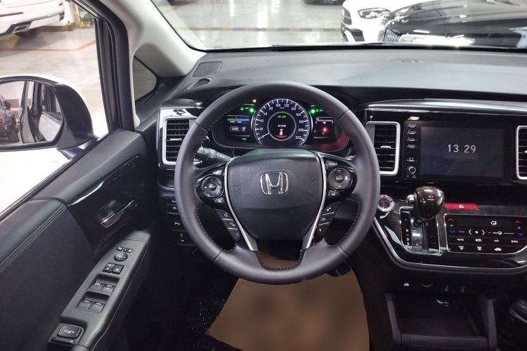 Used Honda Elysion 2019 2.0L Hybrid Luxury Edition

