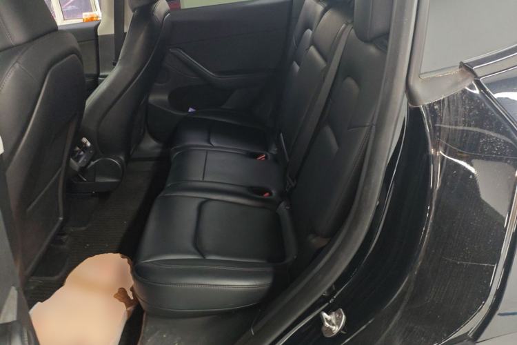 Used Tesla Model Y 2023 Long-Range All-Wheel-Drive Version