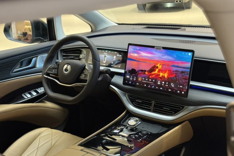 Used Denza D9 2024 DM-i 980 Four-Wheel Drive Prestige Model
