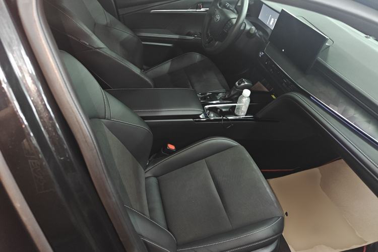 Used Toyota Camry 2024 Dual-Motor 2.0HS Sport Edition