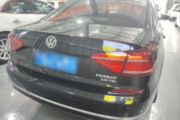 Used Volkswagen Passat 2017 330TSI DSG Luxury Edition
