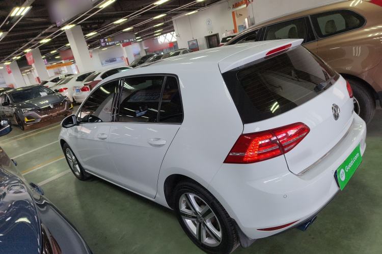 Used Volkswagen Golf 2015 1.4TSI Automatic Luxury Model
