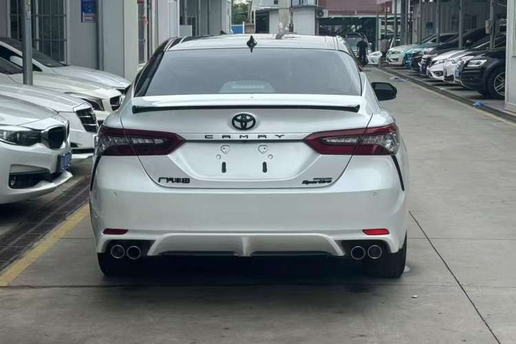 Used Toyota Camry 2022 2.0S Knight Edition
