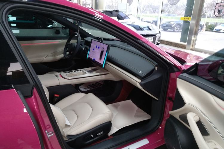 Used  SU7 2024 Four-Wheel Drive Ultra-Long Range Advanced Intelligent Driving Max Edition