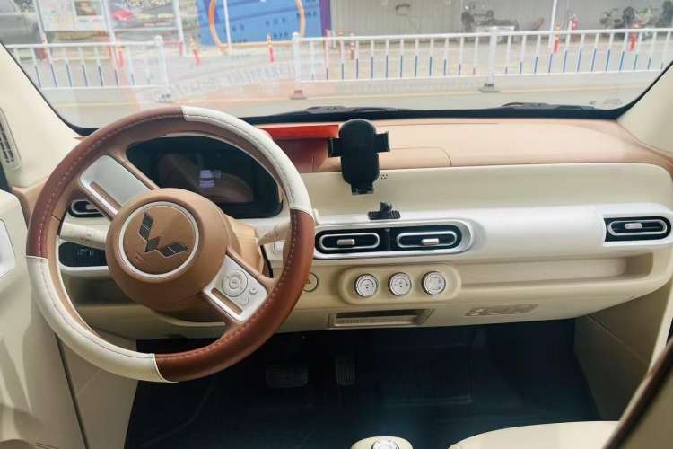 Used Wuling Hongguang MINIEV 2024 3rd Generation 215km Youth Edition
