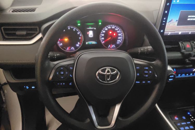 Used Toyota Wildlander 2020 2.0L CVT 4x4 Luxury Edition
