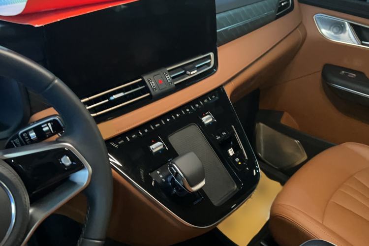 Used Hongqi HQ9 PHEV 2024 2.0T Four-Wheel Drive Business Edition
