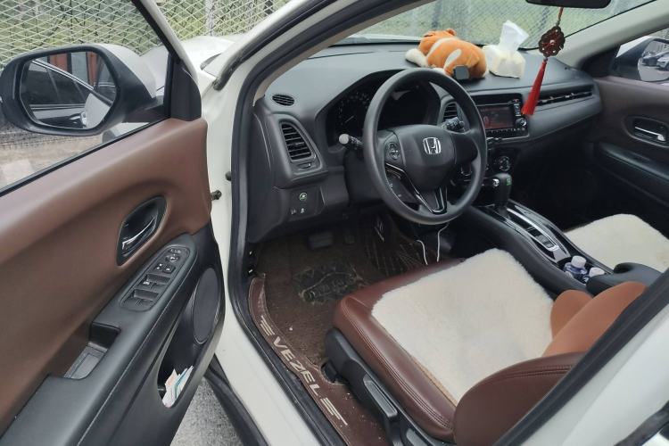 Used Honda Vezel 2015 1.5L CVT two-wheel drive Comfort trim
