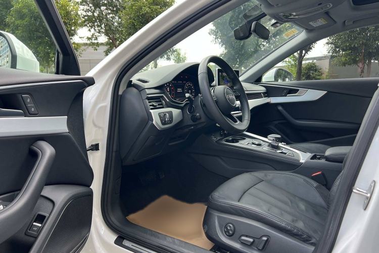 Used Audi A4L 2019 40 TFSI Fashion Edition China VI Emission Standard
