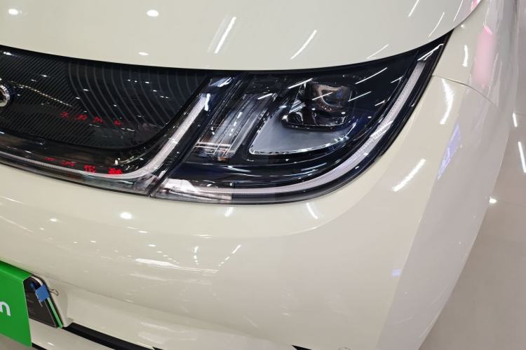 Used BYD Dolphin 2023 420 km Fashion Edition
