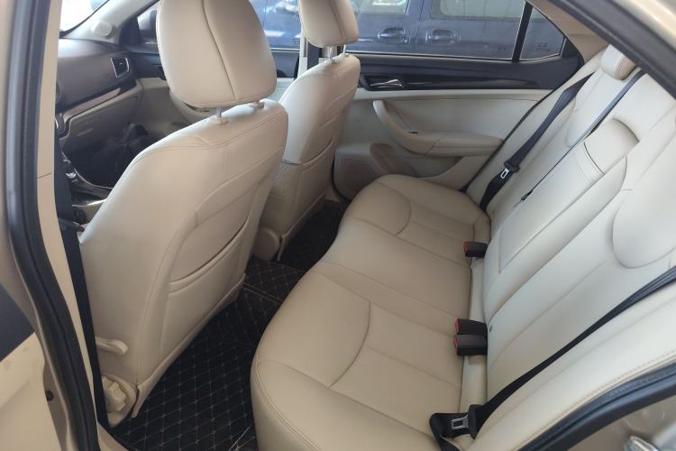 Used Roewe 360 2015 20T TST Deluxe Edition