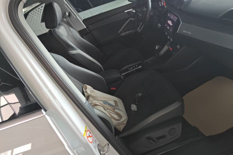 Used Audi Q3 2022 35 TFSI Progressive Dynamic Edition
