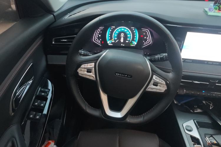 Used Oshan X7 PLUS 2022 1.5T Blue Whale Edition Automatic Smart Luxury 7-Seater
