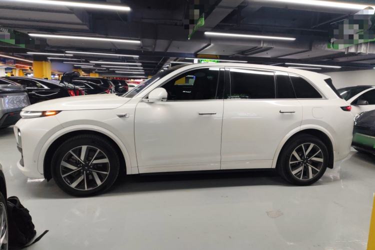 Used Li Auto L7 2023 Air model

