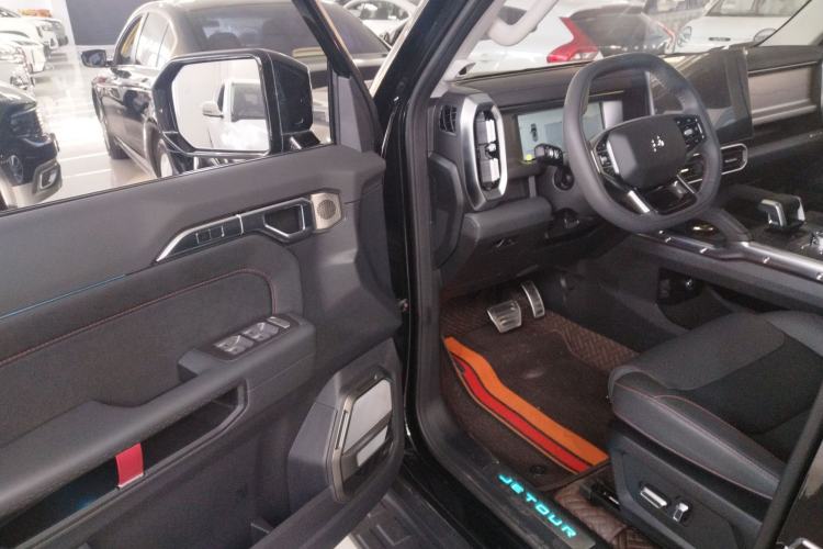 Used Jetour Traveler 2023 2.0T All-Wheel-Drive CrossPRO
