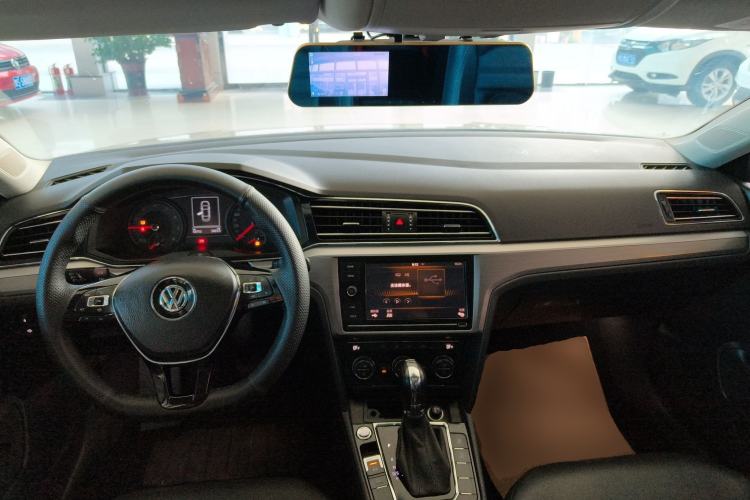 Used Volkswagen Lamando 2019 280TSI DSG Comfort Edition China VI standard
