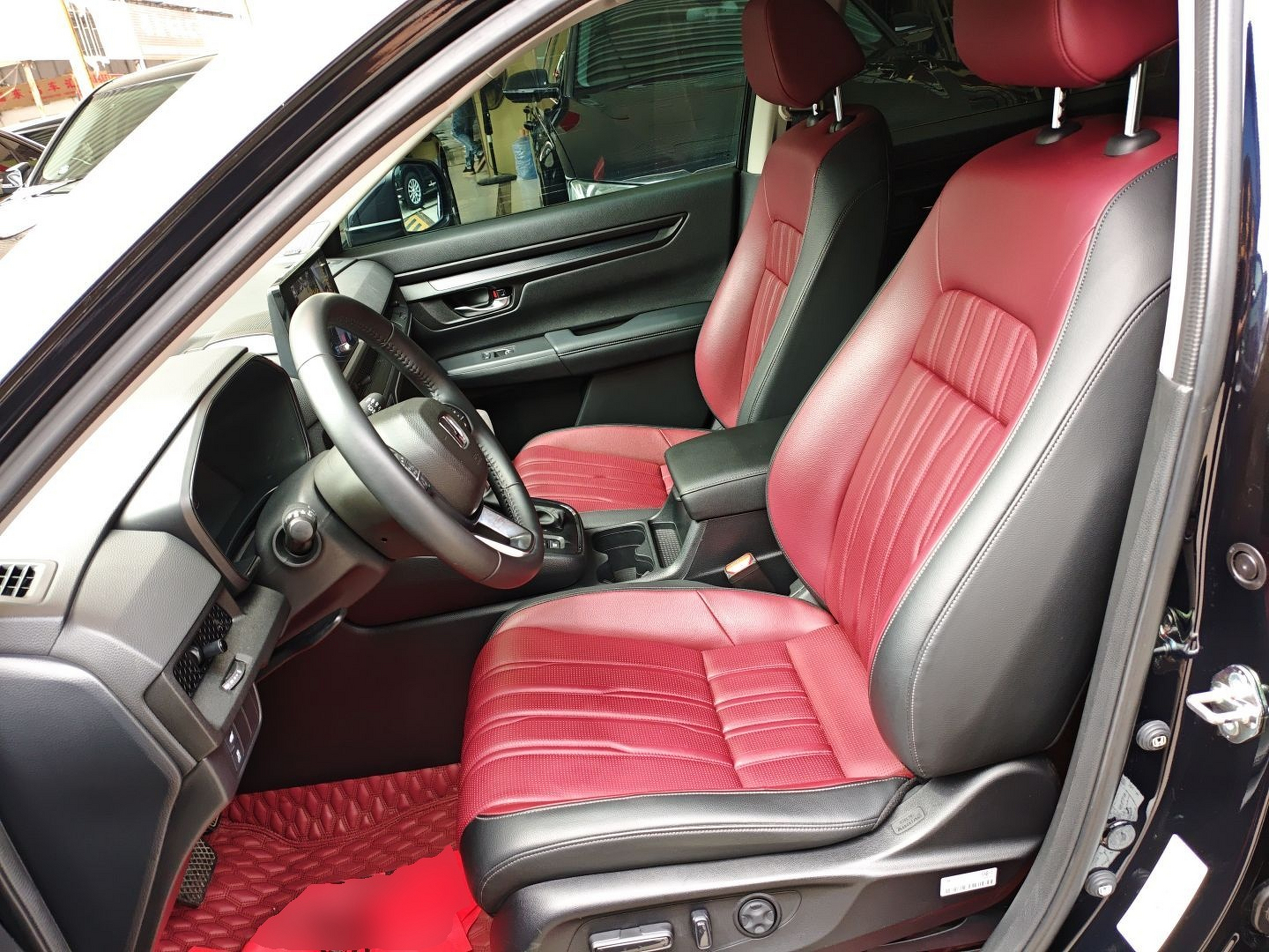 Переднее сиденье в автомобиле