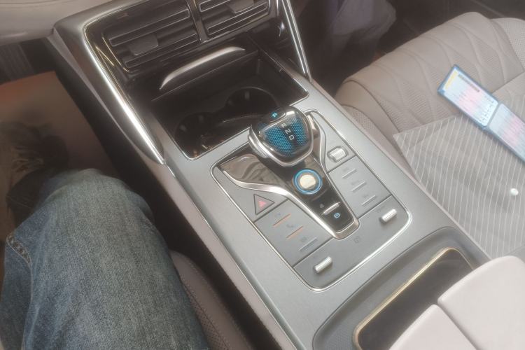 Used BYD Tang New Energy 2024 DM-i Glory Edition 112KM Prestige Model