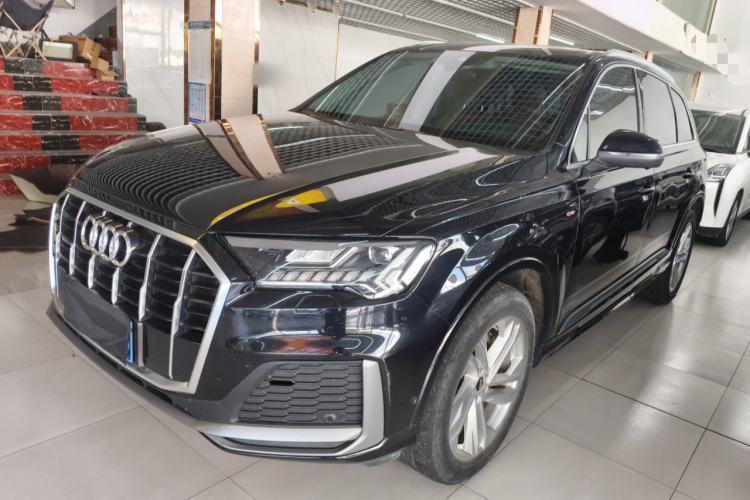 Used Audi Q7 2021 45 TFSI quattro S line Sport model