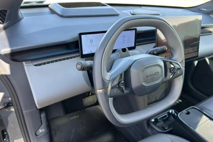 Used Lynk & Co Z20 2025 530 km Range Rear-Wheel Drive Max
