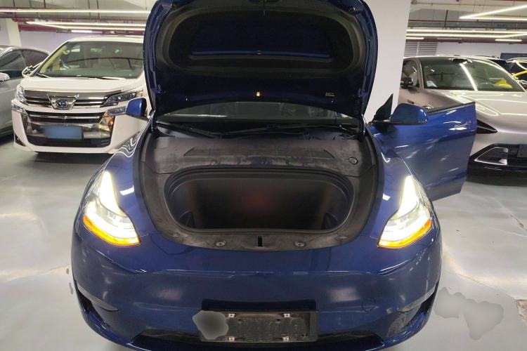 Used Tesla Model Y 2021 Long-Range All-Wheel-Drive Version
