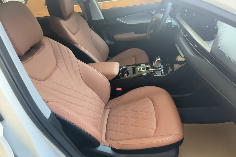 Used Chery Tiggo 8 PLUS 2022 290TGDI DCT Luxury Edition