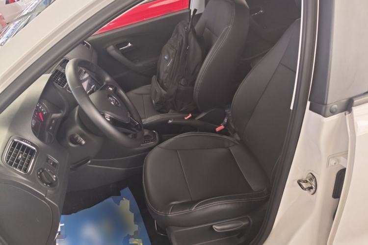 Used Volkswagen Polo 2016 1.6L Automatic Comfort Model
