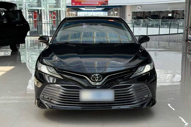 Used Toyota Camry 2018 2.0G Luxury Edition
