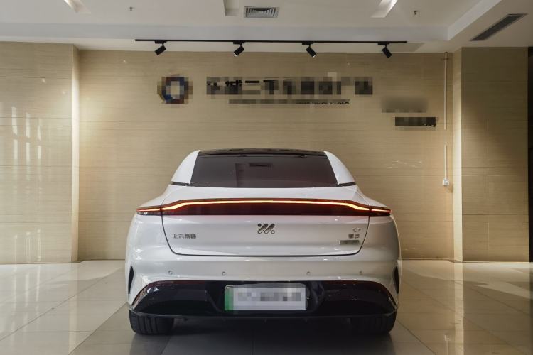 Used  L7 2022 Dynamic Model