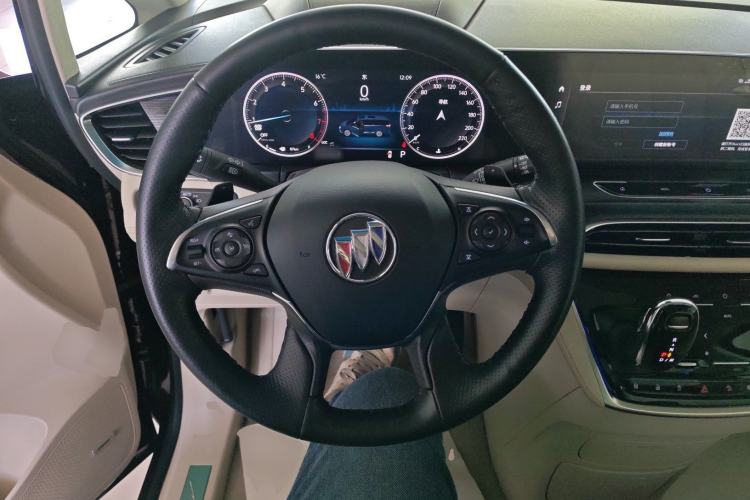 Used Buick GL8 2022 Avenir Aivia 7-Seater Deluxe Edition
