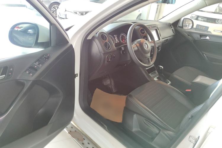 Used Volkswagen Tiguan L 2016 300TSI Automatic Two-Wheel Drive Trend Edition