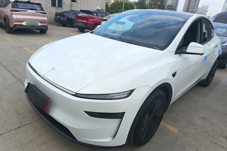Used Tesla Model Y 2025 Long-Range All-Wheel-Drive Version