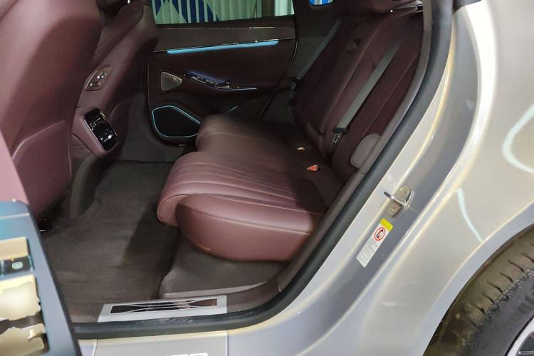 Used Denza Z9GT 2024 1100 Four-Wheel Drive Ultra Version
