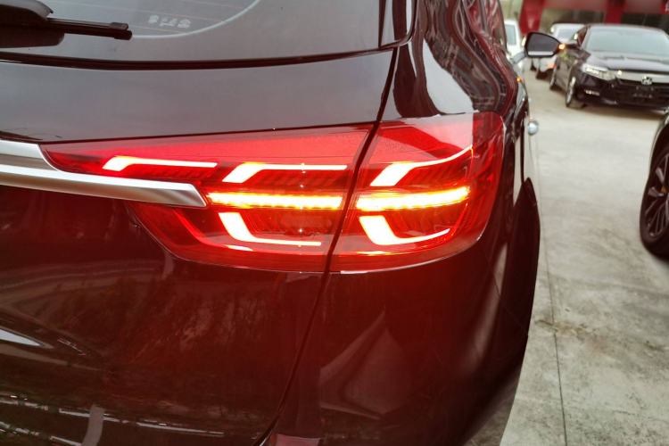 Used Hongqi HS5 2022 Revised Version 2.0T Smart Connect Flagship Edition
