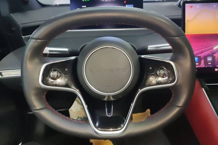 Used Hima Luxeed S7 2024 Max
