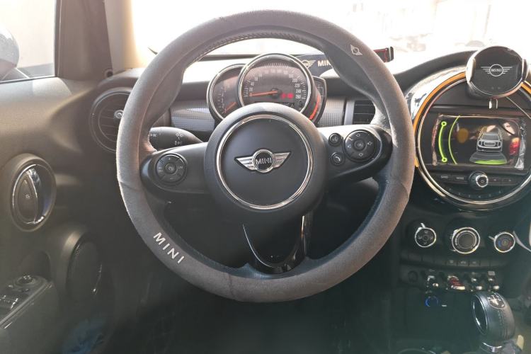 Used  MINI 2016 1.5T COOPER Five-Door Edition
