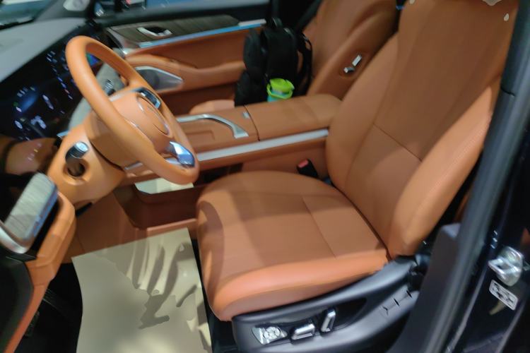 Used Wey Lanshan 2025 Four-Wheel Drive Max
