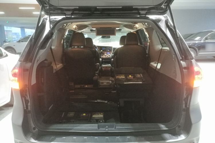 Used Toyota Sienna (Parallel Import) 2015 3.5L Automatic 7-Seater Parallel Import