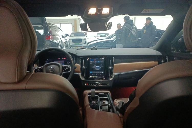 Used Volvo S90 2022 B5 Zhiyi Luxury Edition
