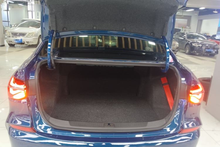 Used Chevrolet Monza 2019 RS 330T Automatic Comfort Edition China VI Standard
