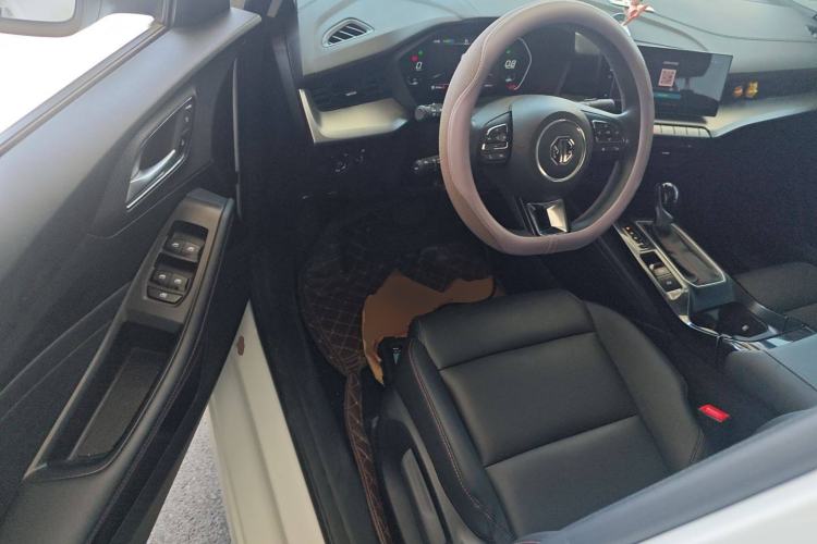 Used MG 5 2023 180 DVVT CVT Luxury Edition
